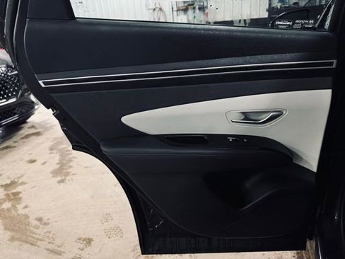 Used 2023 Hyundai Tucson Limited w/ Winter Package image 19