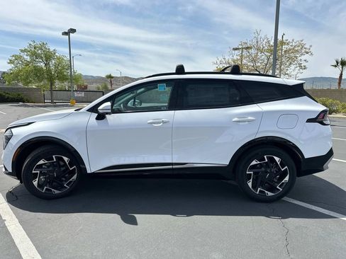 New 2025 Kia Sportage SX image 4