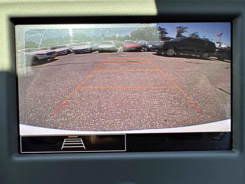 Used 2024 Chevrolet Equinox LT AWD/4WD image 21