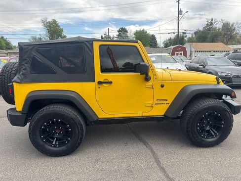 Used 2011 Jeep Wrangler Sport AWD/4WD image 5