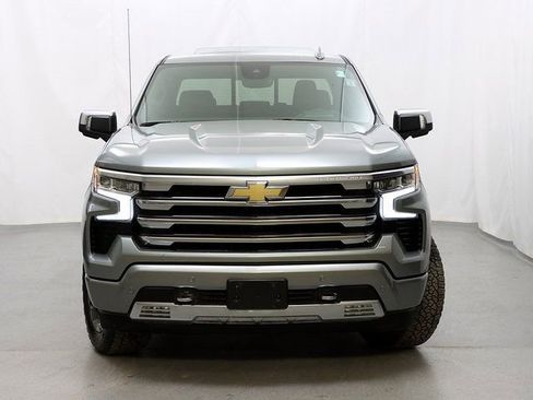 Used 2024 Chevrolet Silverado 1500 High Country w/ Technology Package image 5