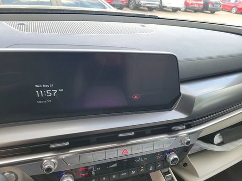 Used 2025 Kia Telluride S FWD image 21
