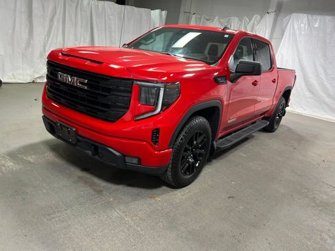 Used 2022 GMC Sierra 1500 Elevation w/ X31 Off-Road Package AWD/4WD image 3