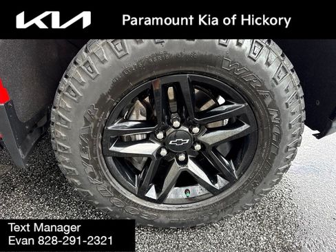 Used 2021 Chevrolet Silverado 1500 LT Trail Boss w/ Bed Protection Package AWD/4WD image 9