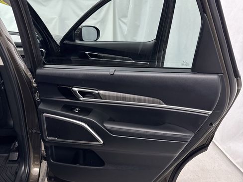 Used 2025 Kia Telluride EX image 40