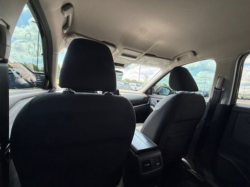 Used 2021 Nissan Rogue S FWD image 27