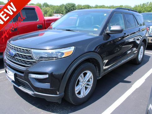 Used 2021 Ford Explorer XLT w/ Equipment Group 202A AWD/4WD image 1