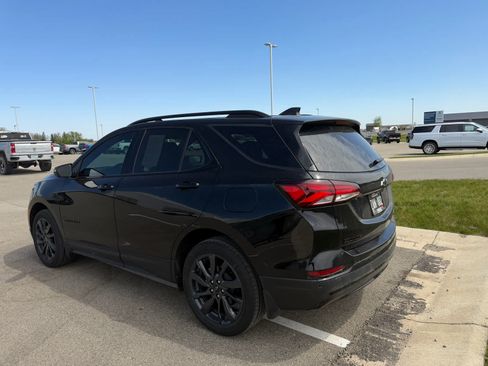 Used 2024 Chevrolet Equinox RS w/ RS Leather Package AWD/4WD image 2