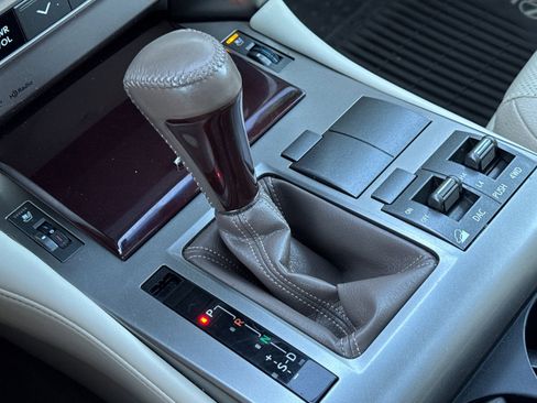 Used 2019 Lexus GX 460 image 23