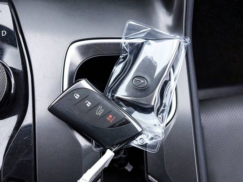 Used 2023 Lexus RZ 450e Premium w/ Technology Package AWD/4WD image 31