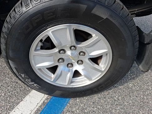 Used 2019 Chevrolet Silverado 1500 LT RWD image 12