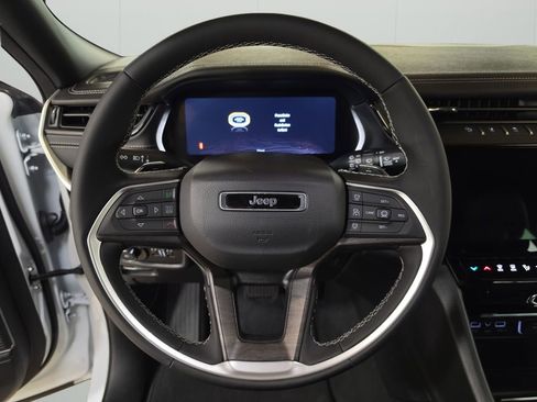 New 2026 Jeep Grand Cherokee L Limited AWD/4WD image 17