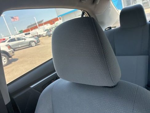 Used 2015 Toyota Corolla L image 15