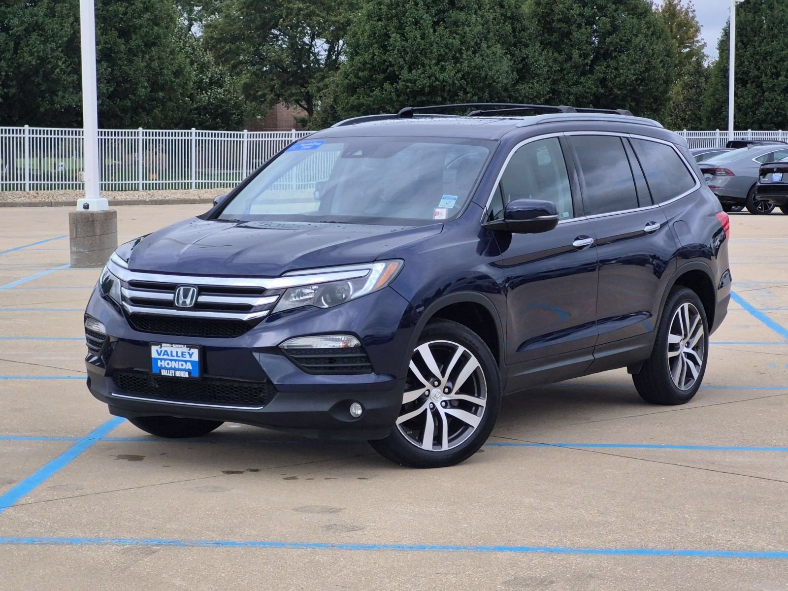 Used 2018 Honda Pilot Elite image 2
