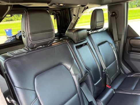 Used 2025 Ford Bronco Outer Banks AWD/4WD image 34
