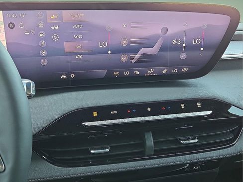 New 2026 Buick Enclave Sport Touring w/ Super Cruise Package FWD image 21