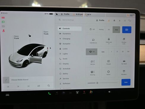 Used 2021 Tesla Model 3 Standard Range Plus image 17