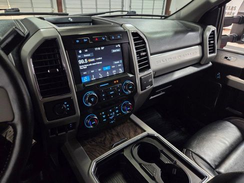 Used 2019 Ford F450 Lariat w/ Tow Technology Bundle image 48