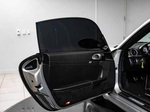 Used 2006 Porsche Cayman S RWD image 25