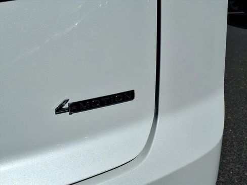 New 2026 Volkswagen Atlas Cross Sport SE image 8