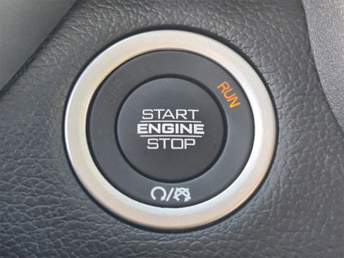 Used 2025 RAM 3500 Laramie image 19