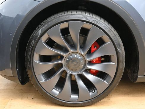 Used 2021 Tesla Model Y Performance AWD/4WD image 10