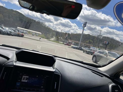 Used 2020 Subaru Forester Premium image 16