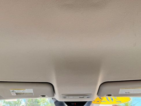 Used 2025 Nissan Kicks SV FWD image 14