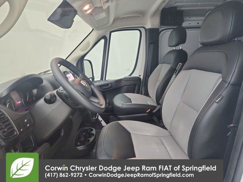 Used 2025 RAM ProMaster 2500 w/ Convenience Group FWD image 19