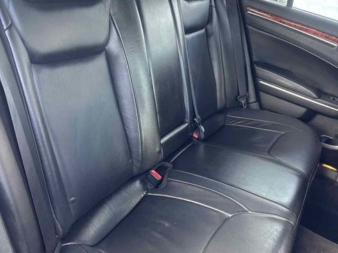 Used 2014 Chrysler 300 image 14