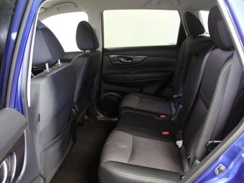 Used 2018 Nissan Rogue SV AWD/4WD image 20