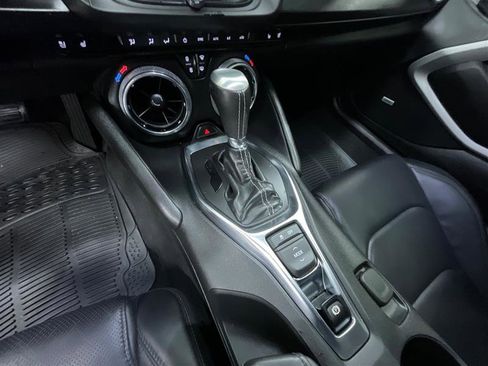 Used 2020 Chevrolet Camaro LT w/ RS Package image 16