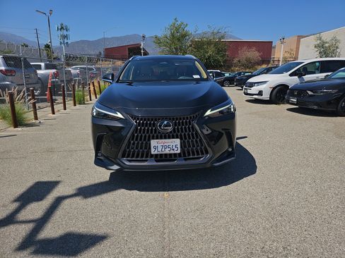 Used 2025 Lexus NX 250 FWD w/ Cold Area Package image 8