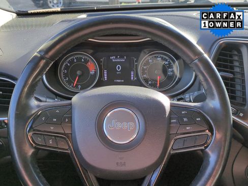 Used 2019 Jeep Cherokee Latitude Plus image 12