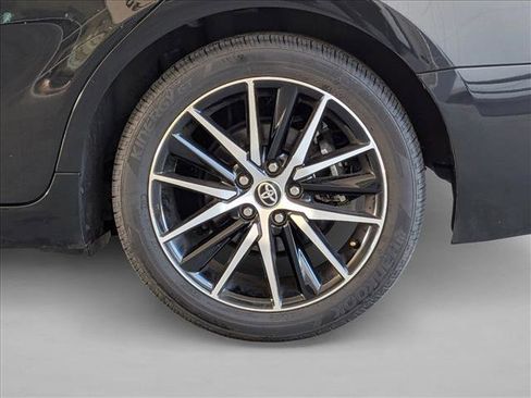 Used 2024 Toyota Camry SE image 21