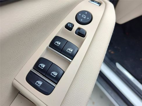 Certified 2022 BMW X5 sDrive40i w/ Premium Package image 17