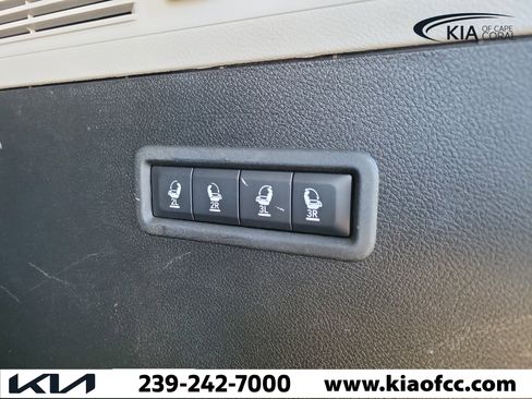 Used 2022 Jeep Wagoneer Series III w/ Flexible Seating Group AWD/4WD image 13