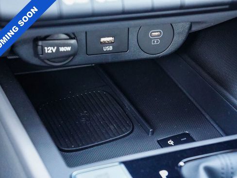 Used 2025 Hyundai Elantra SEL FWD image 22