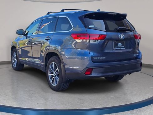 Used 2019 Toyota Highlander XLE AWD/4WD image 8