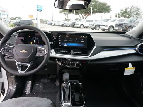 New 2026 Chevrolet Trax LT w/ Sunroof Package image 22