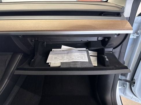 Used 2021 Tesla Model Y Long Range image 53