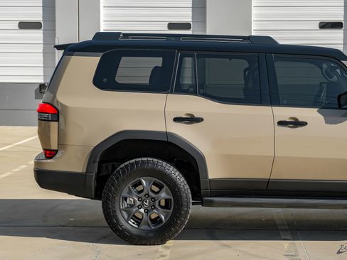 Used 2025 Lexus GX 550 550 Overtrail+ Mark Levinson A w/ Accessory Package (CT) image 21