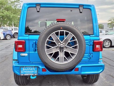 Used 2022 Jeep Wrangler Unlimited Sahara image 8