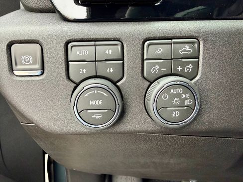 New 2026 Chevrolet Silverado 2500 ZR2 w/ LPO, Dark Essentials Package image 30