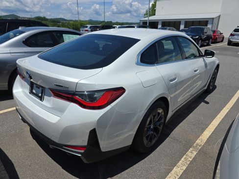 New 2026 BMW i4 xDrive40i w/ Premium Package AWD/4WD image 2