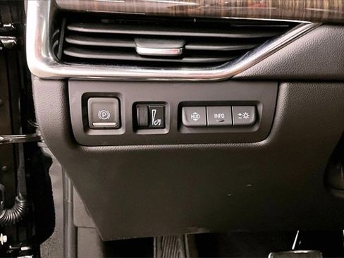 Used 2023 Cadillac XT4 Sport image 28