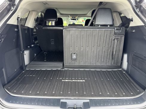 Used 2022 Toyota Highlander Platinum image 21