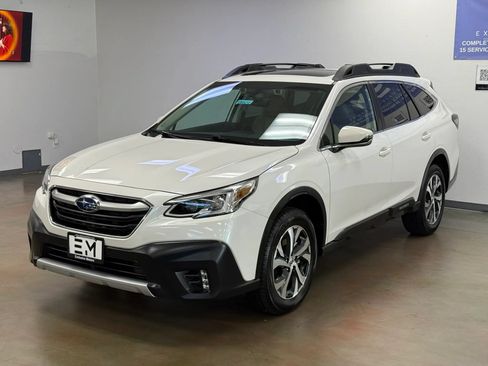 Used 2022 Subaru Outback Limited AWD/4WD image 4