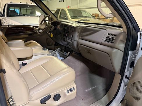 Used 2002 Ford F350 Lariat AWD/4WD image 9