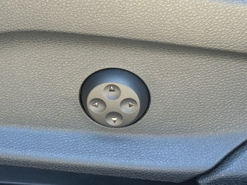 Used 2022 Mercedes-Benz GLC 300 image 29